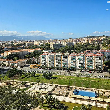 Urban Sky North Tower, Apartament Malaga